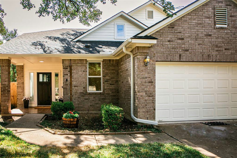 10316 Huxley St — exterior