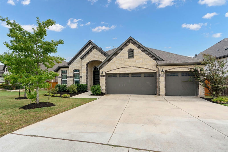 3820 Winnie Pl — exterior
