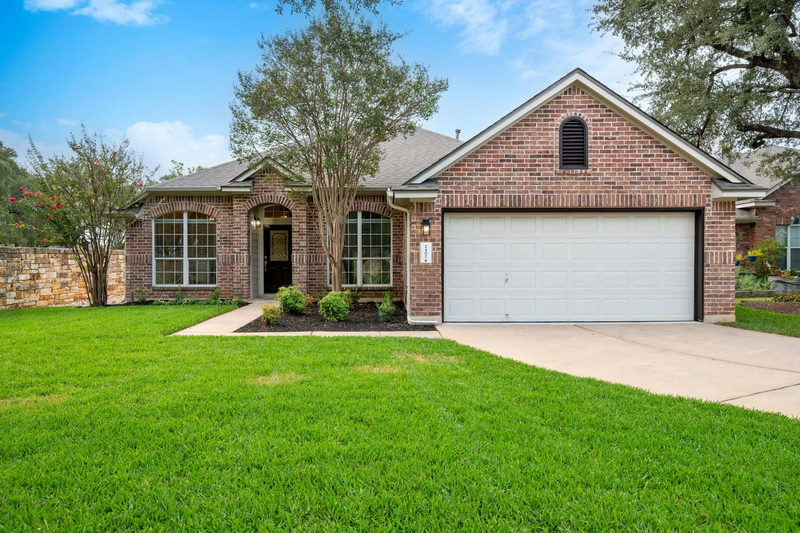 2402 Powderham Ln — exterior