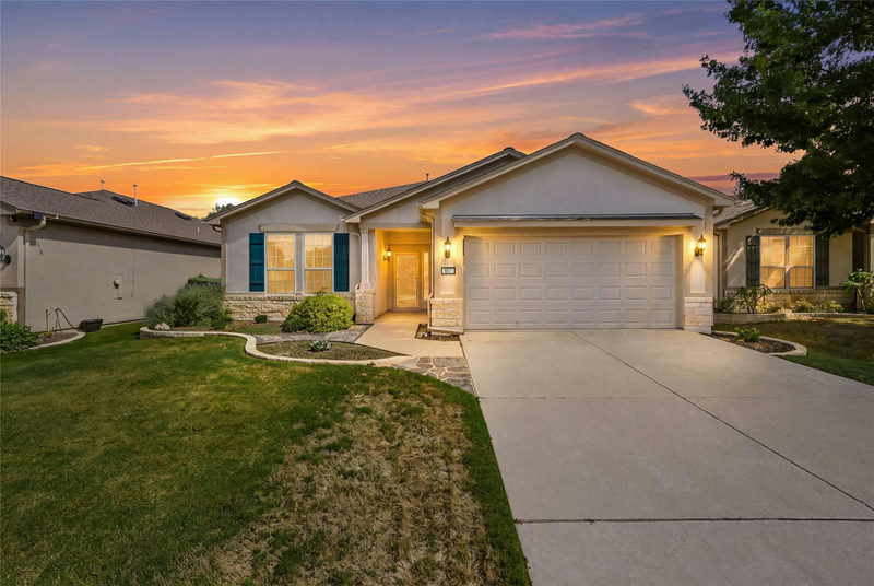 807 Independence Creek Ln — exterior