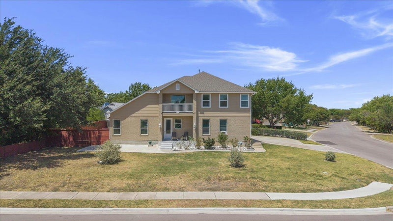 1106 Greenlawn Blvd — exterior
