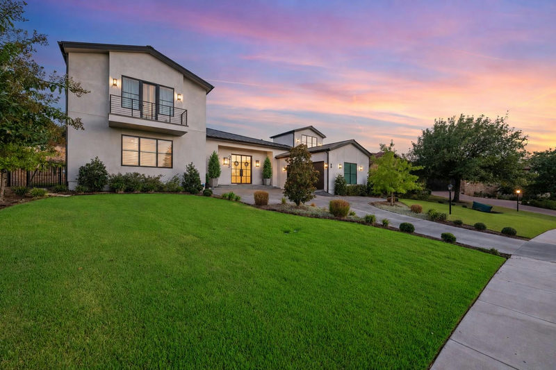 215 Golden Bear Dr — exterior
