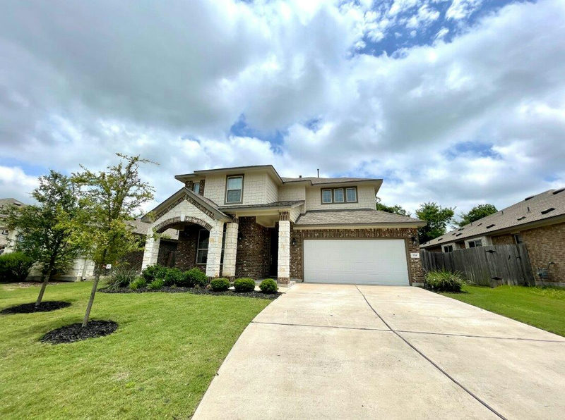 218 Summer Pointe Dr — exterior