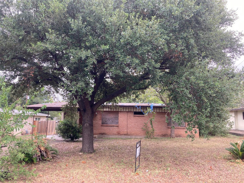 4809 Eastdale Dr — exterior