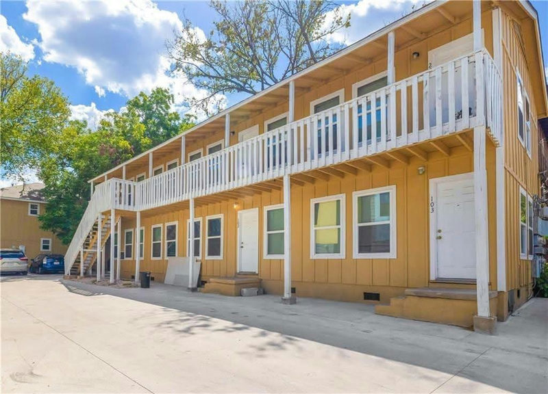 204 E 30th St #102 — exterior