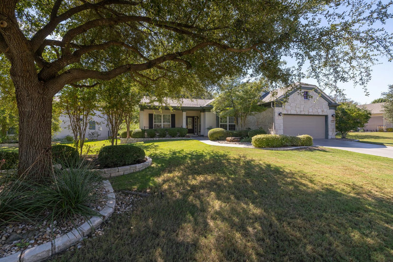 110 Nueces Trl — exterior