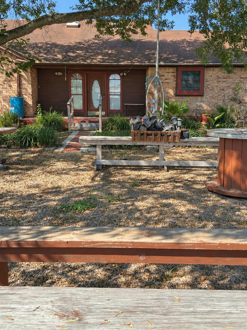 20277 Camino Real — exterior