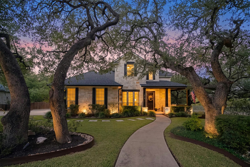 7412 Doswell Ln — exterior