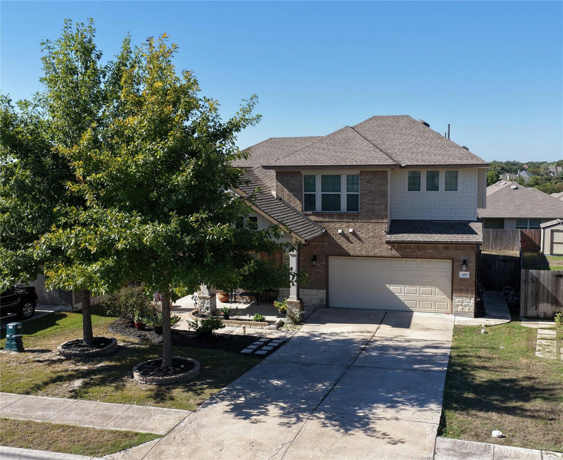 305 Lightcliff St — exterior