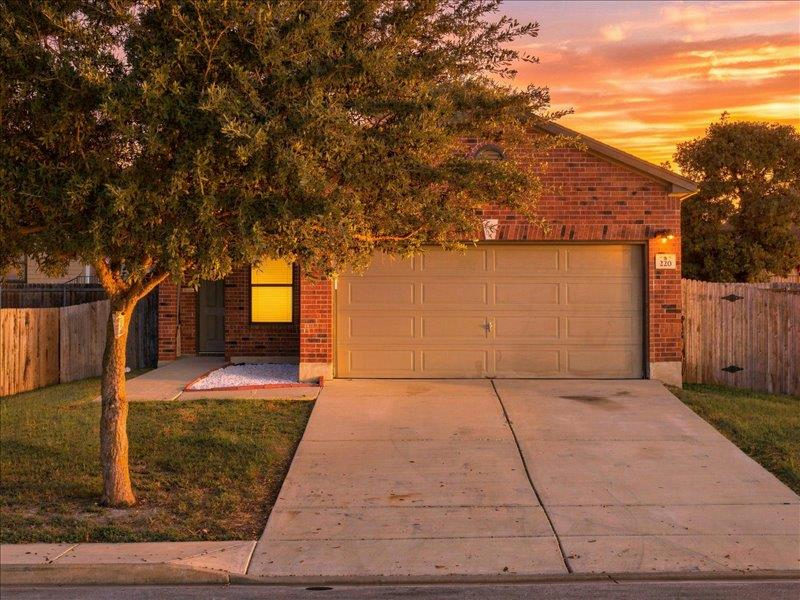 220 Rummel Dr — exterior