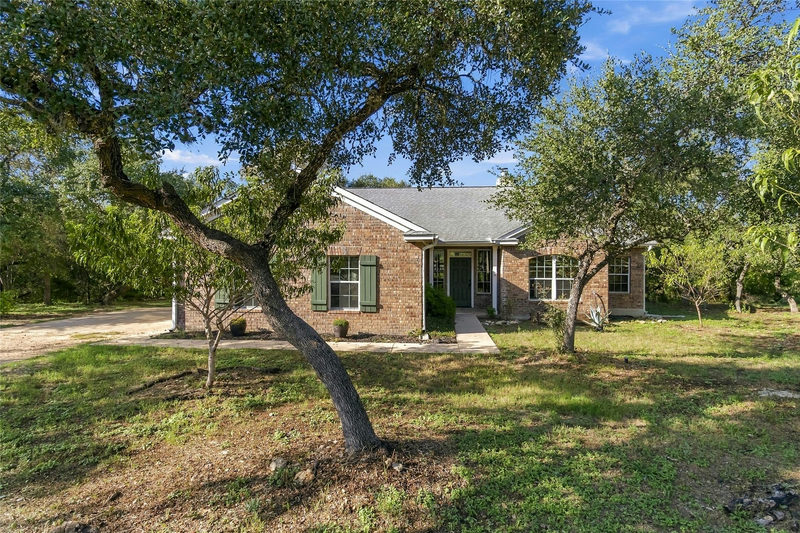 205 Homestead Rd — exterior
