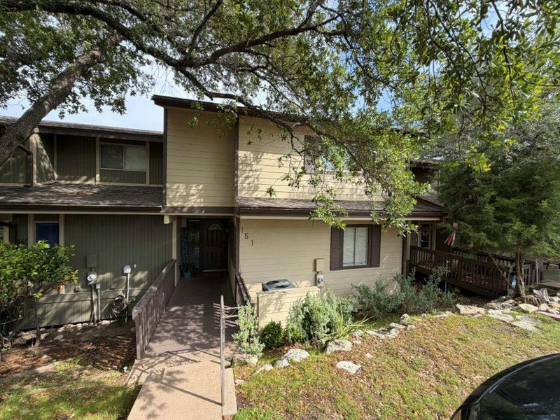 151 Comanche Pt — exterior