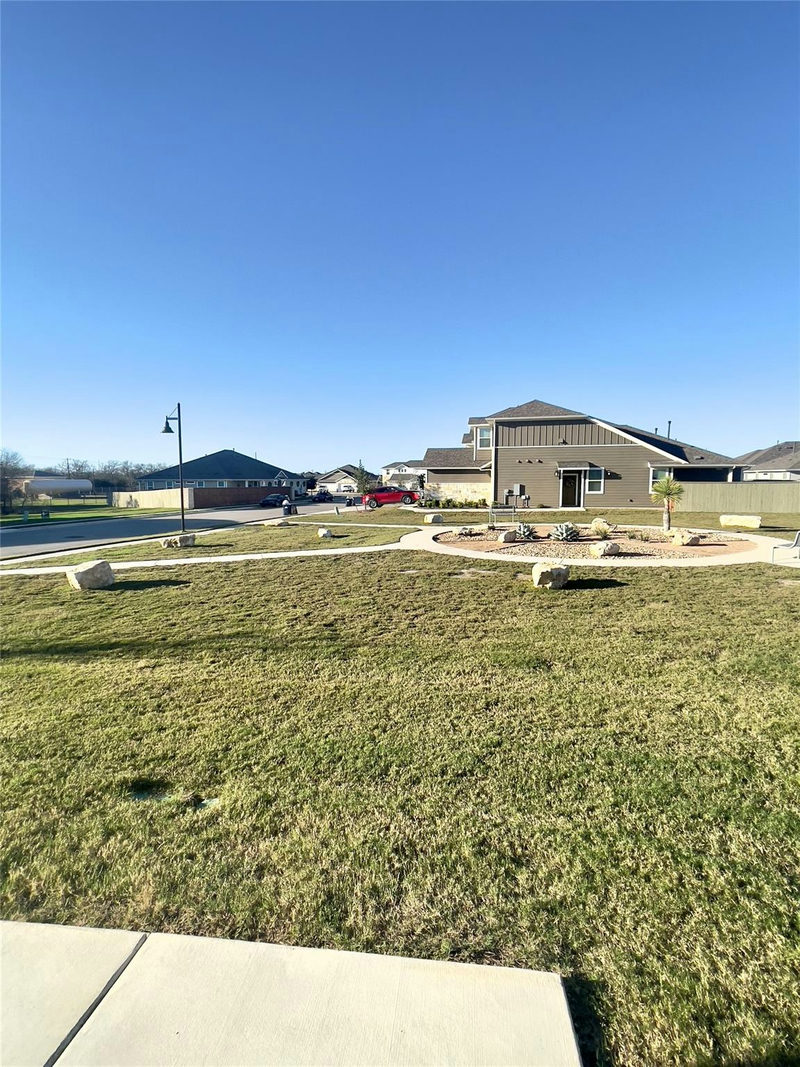 137 Elisha Dr — exterior