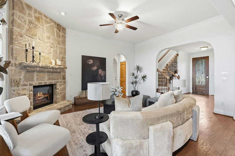 9205 Villa Norte Dr — exterior