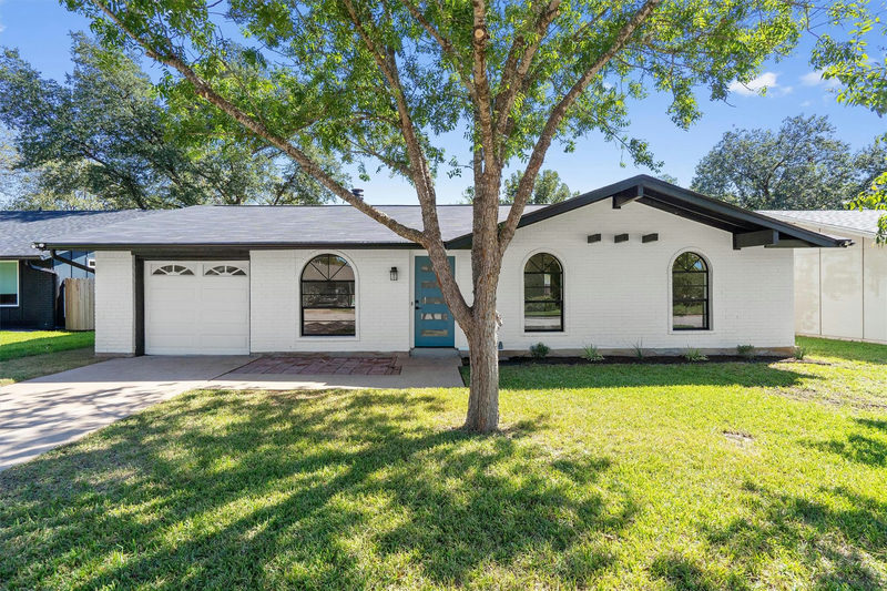 6611 Boleynwood Dr — exterior