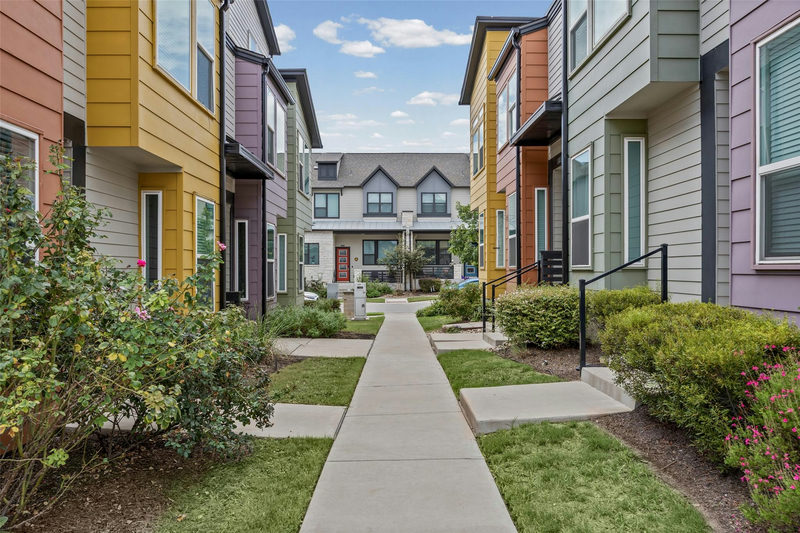 4321 Stromquist St — exterior