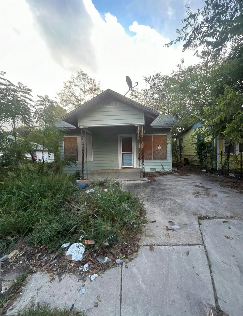 412 Conner St — exterior