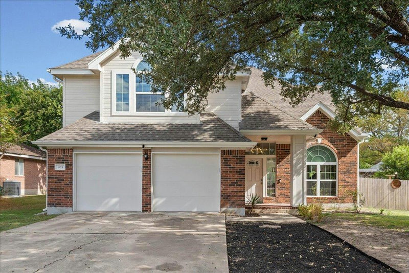 903 Meadow Creek Dr — exterior