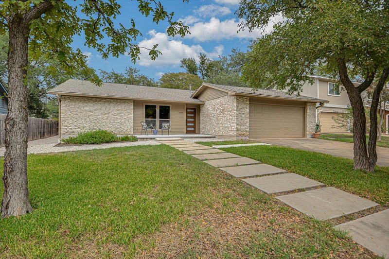 11509 Heathrow Dr — exterior