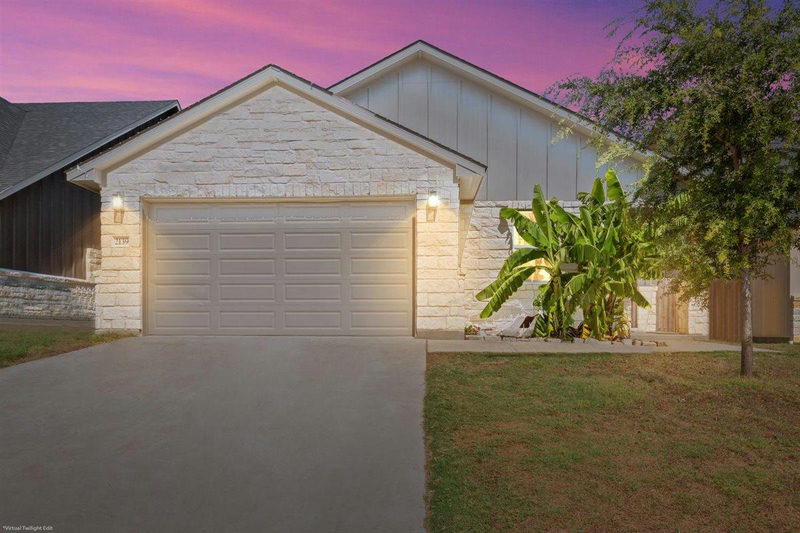 2139 Blackhawk Loop — exterior