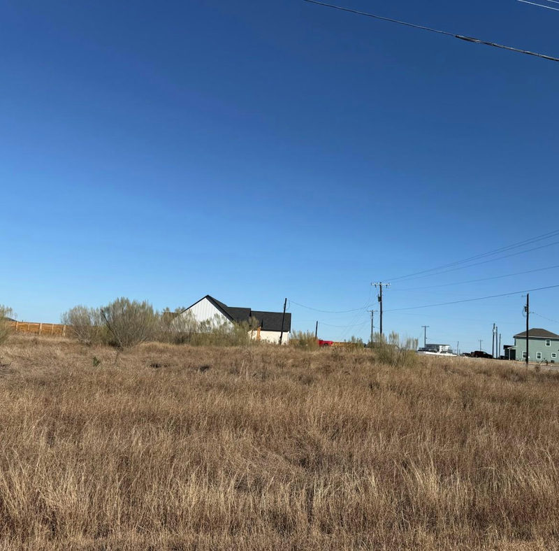 109 Desperado Loop — exterior
