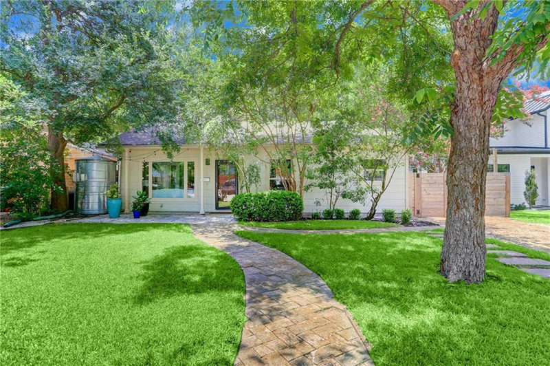 2107 Arpdale St — exterior