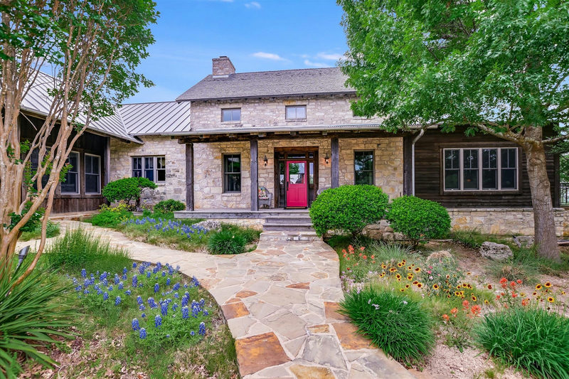 170 Sandstone Rdg — exterior