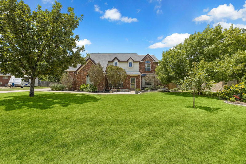 1216 Meadowild Dr — exterior