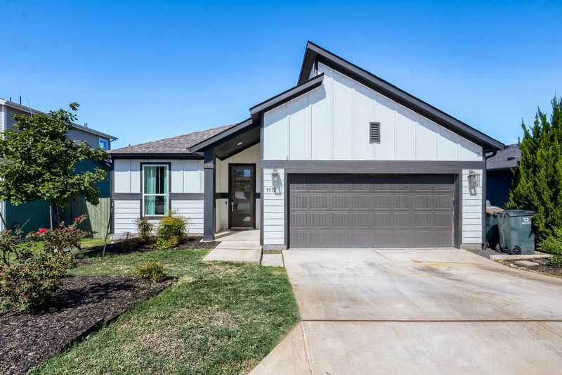 9512 Petrichor Blvd — exterior