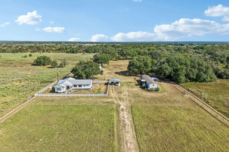 4151 Unger Rd — exterior