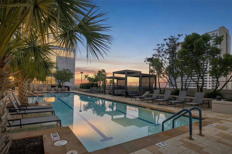360 Nueces St #3406 — exterior