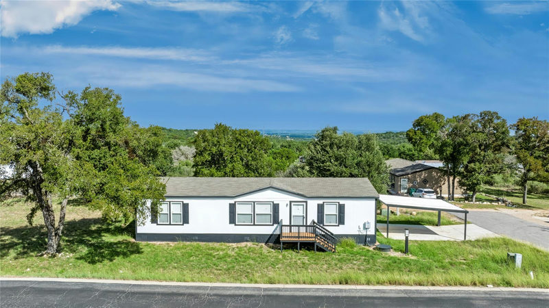 3404 Stag — exterior