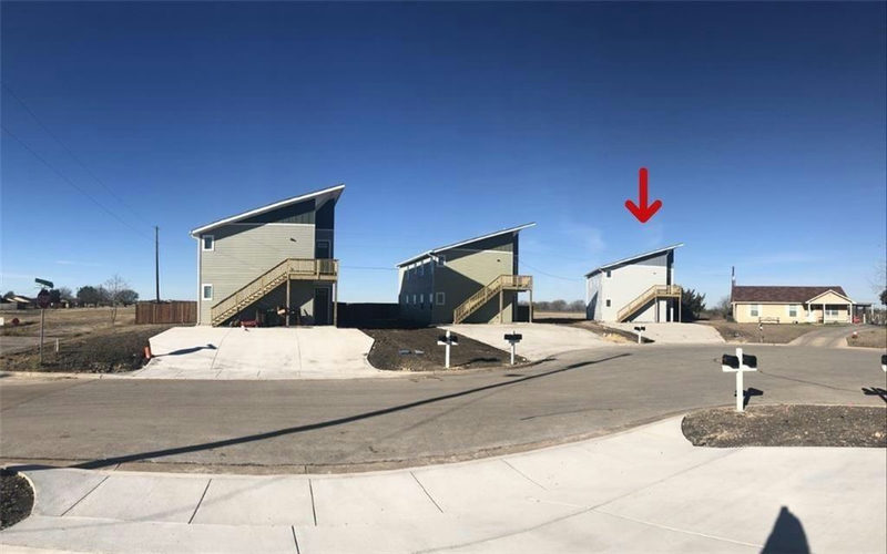 805 Hallie Cv — exterior