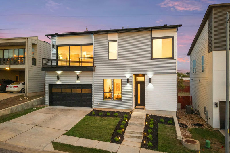 5821 Toscana Ave — exterior