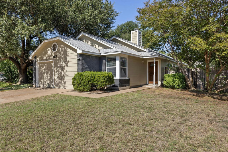 14401 Tiffer Ln — exterior
