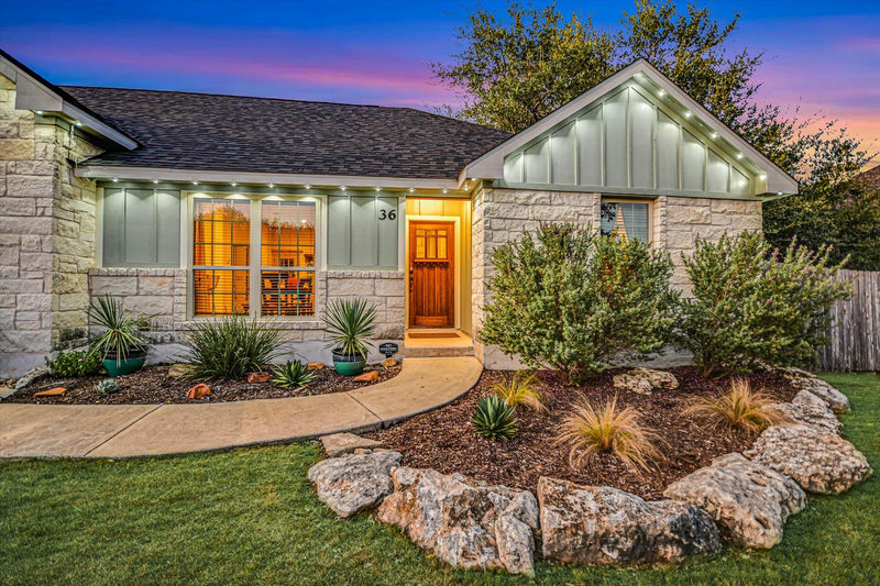 36 RIDGEWOOD Cir — exterior