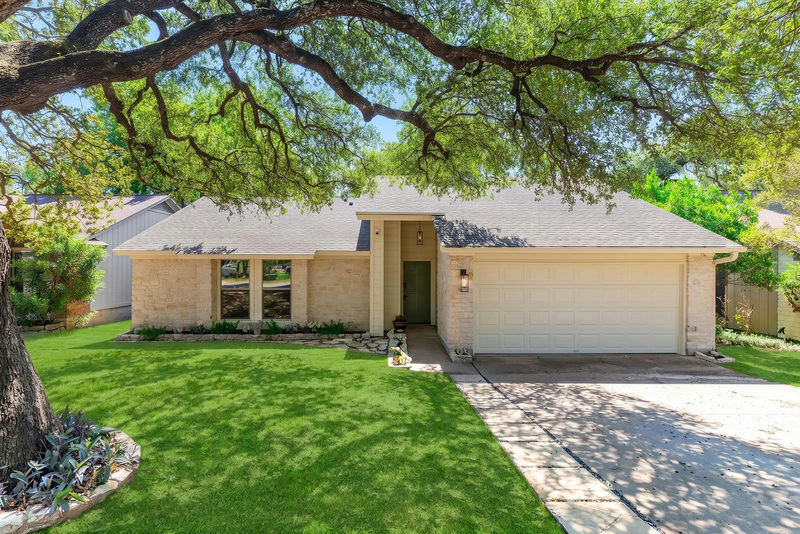 3609 Oak Creek Dr — exterior