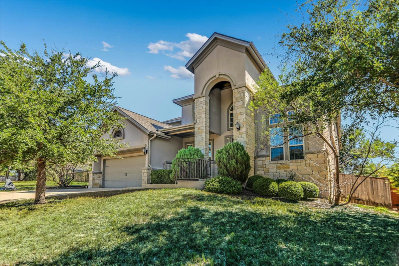 2112 Peoria Dr — exterior