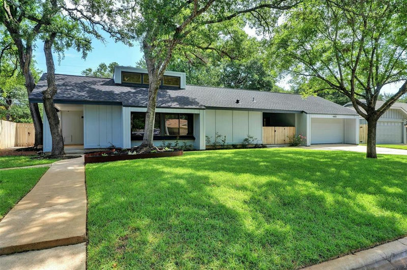 4402 Balcones Woods Dr — exterior