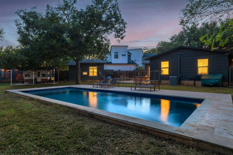 901 Saint Elmo Cir — exterior