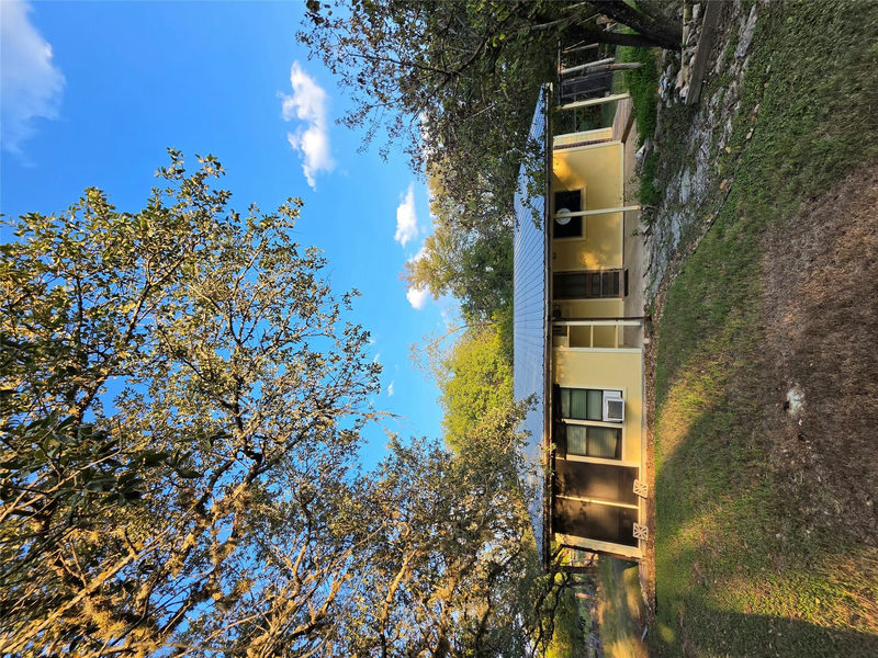 311 Barton Meadow Dr — exterior