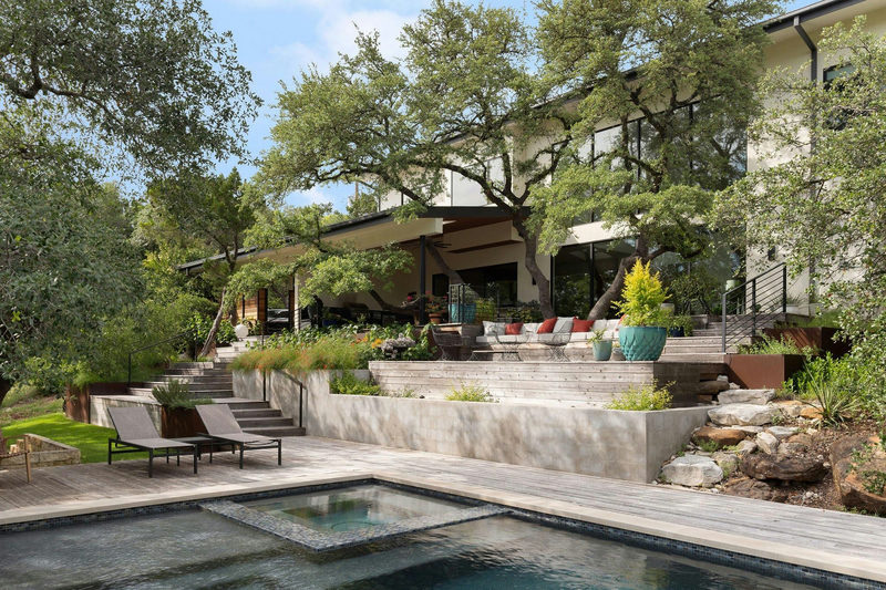 1001 Live Oak Ridge Rd — exterior