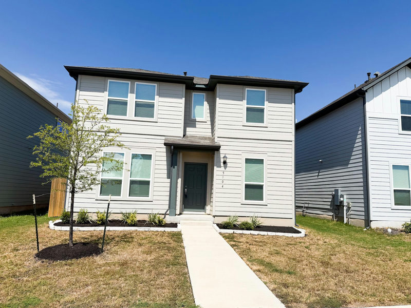 5904 Jennifer Pasture Path — exterior
