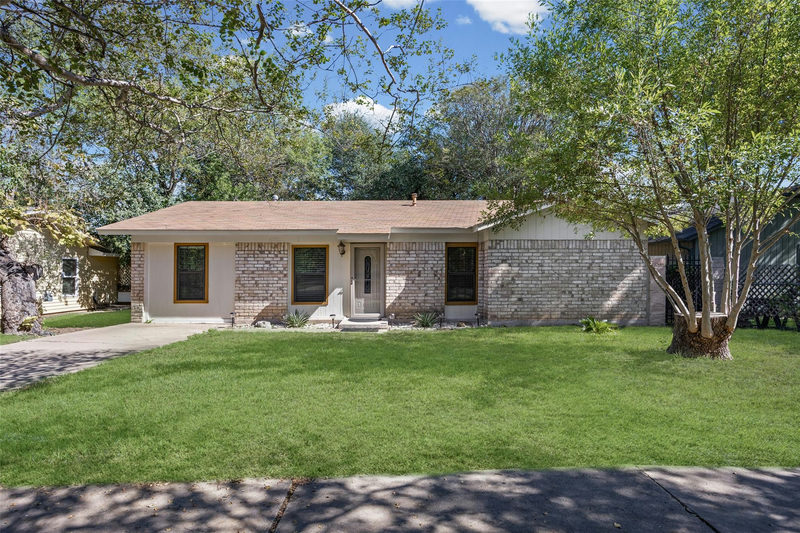 1102 Sahara Ave — exterior