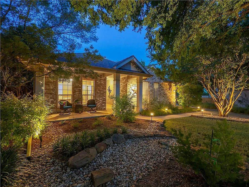 2812 Cascade Falls Dr — exterior