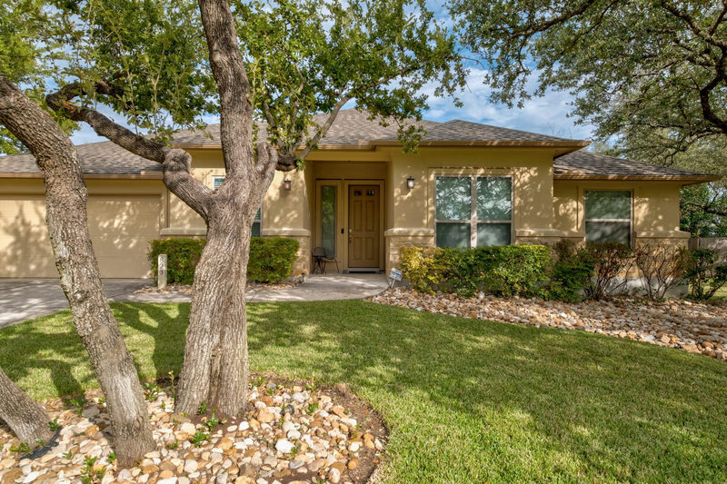 823 Lone Star Dr — exterior