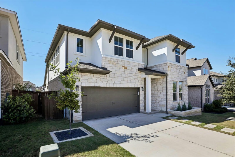 1549 Martin Wells St — exterior