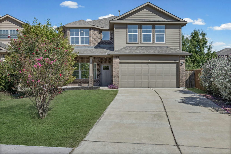 2214 Bettylou Ln — exterior