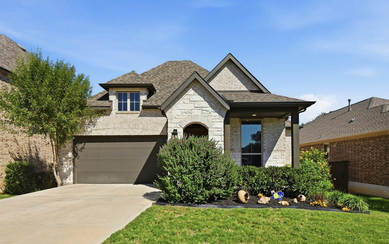 132 Fountain Grass Dr — exterior