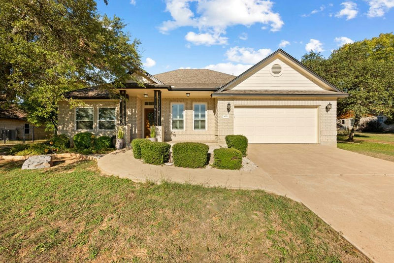 409 Shadywood Ln — exterior